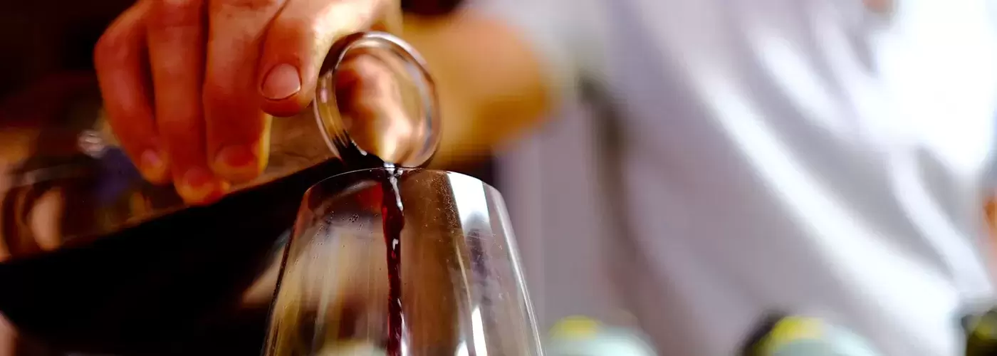 wine pouring