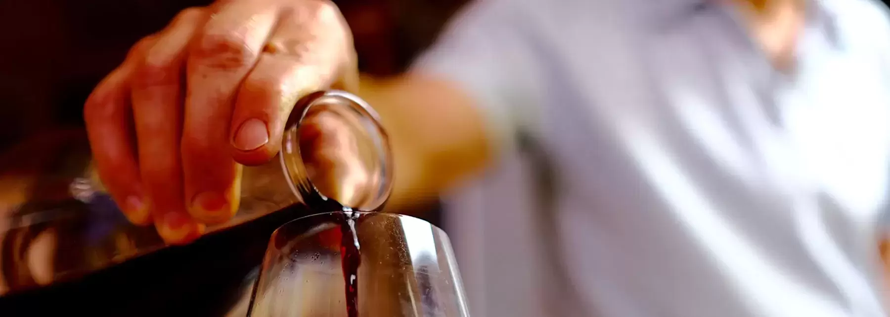 wine pouring